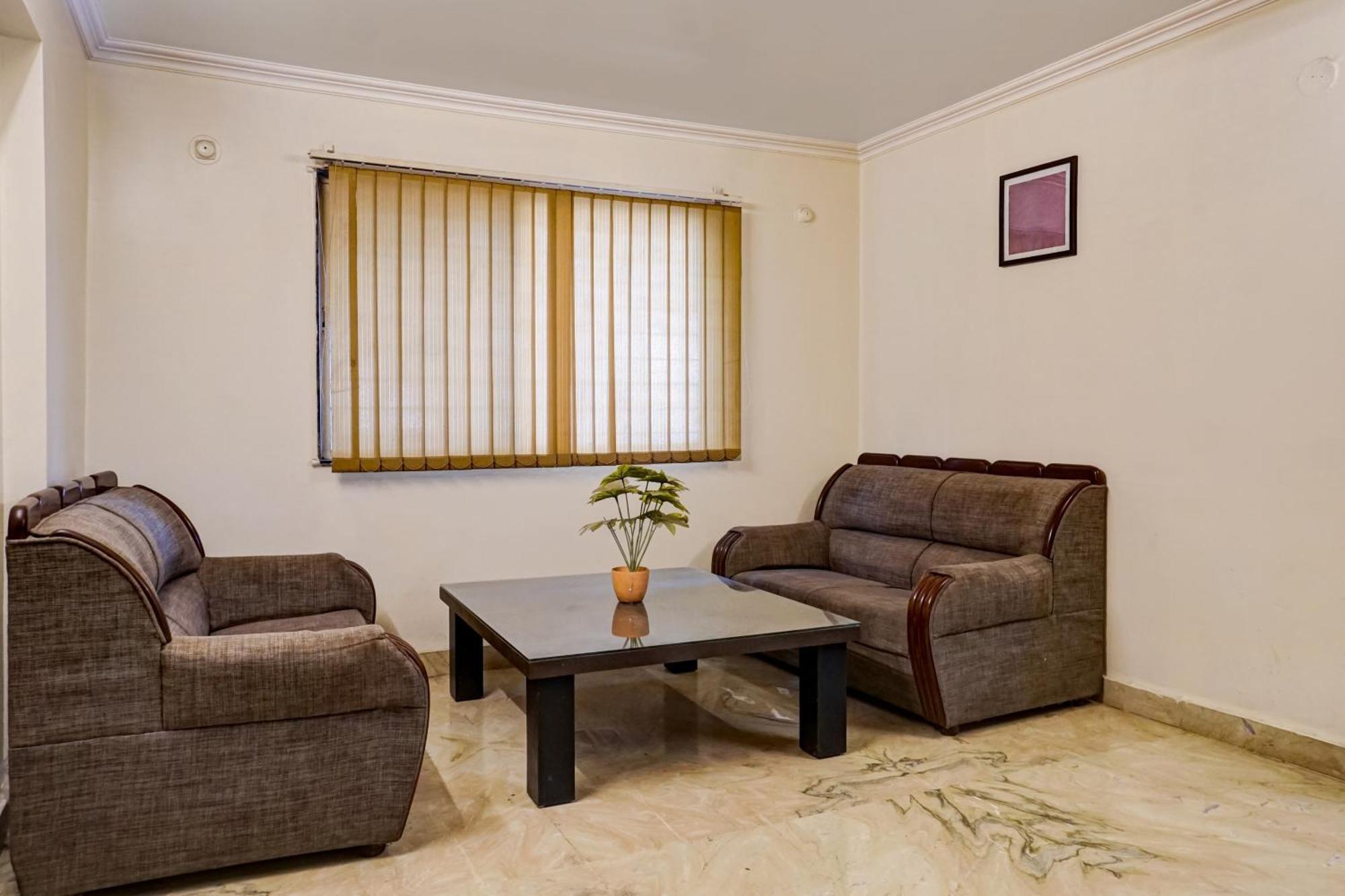 פונה Hotel Galaxy Residency Kalyani Nagar מראה חיצוני תמונה