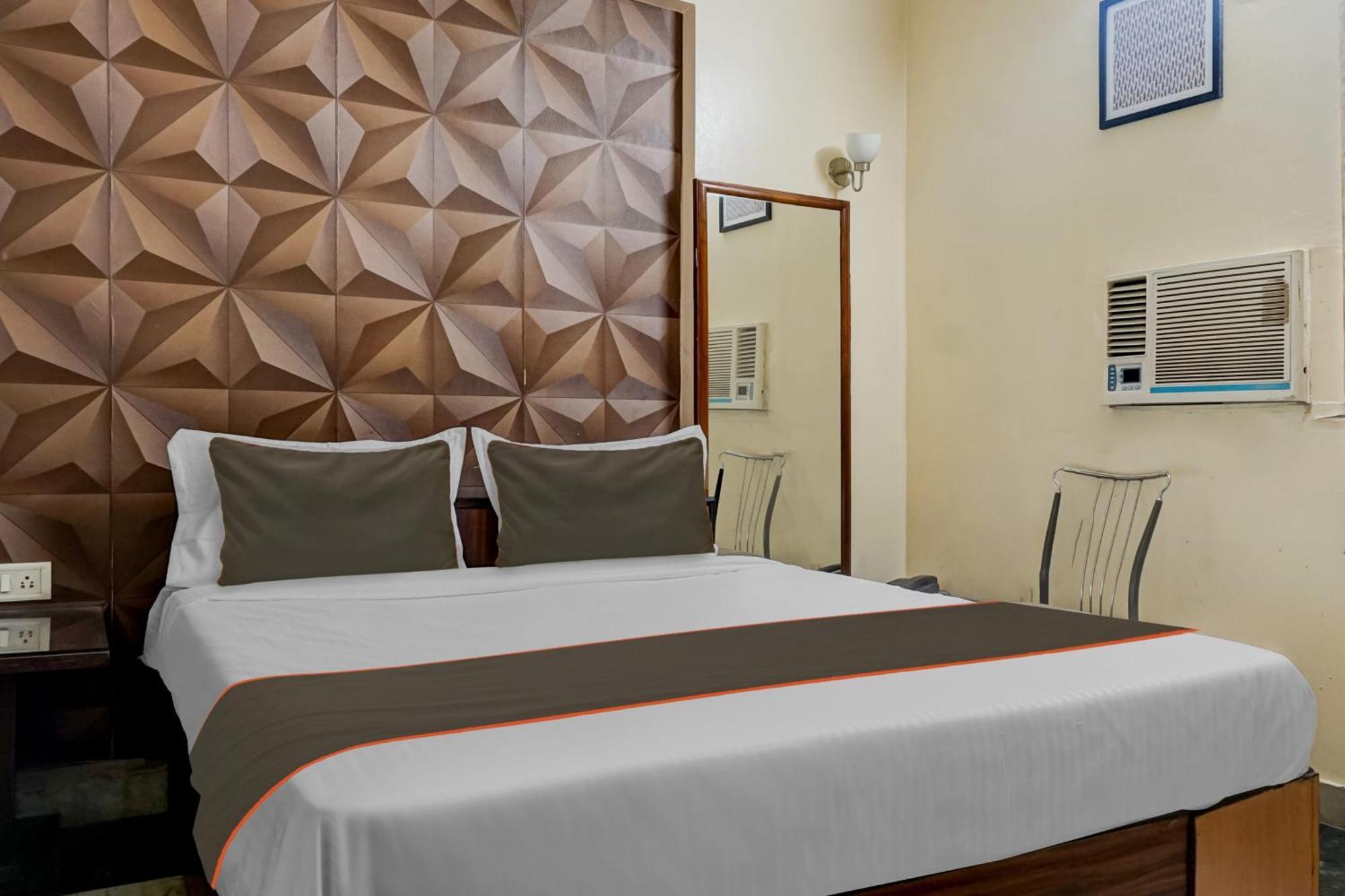 פונה Hotel Galaxy Residency Kalyani Nagar מראה חיצוני תמונה