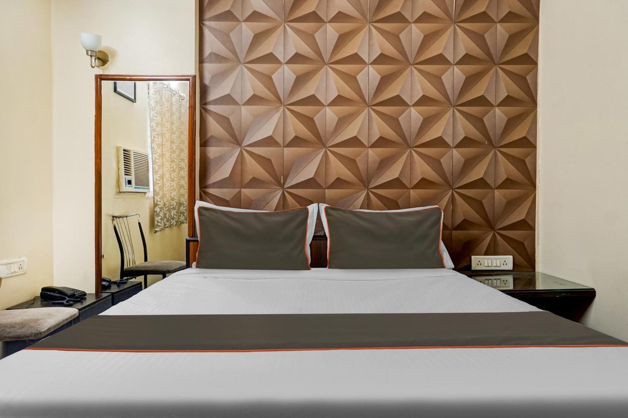 פונה Hotel Galaxy Residency Kalyani Nagar מראה חיצוני תמונה